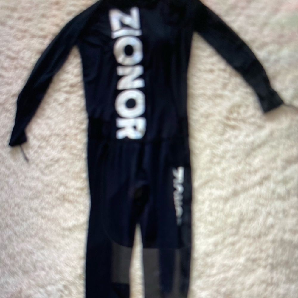 Zionor one piece under layer